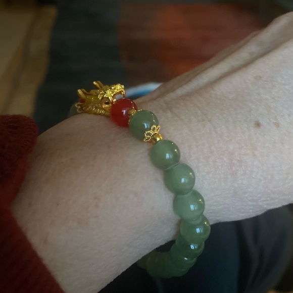 GREEN AVENTURINE BEAD DRAGON HEAD BRACELET.  ONLY DARK GREEN AVAILABLE - Picture 8 of 8